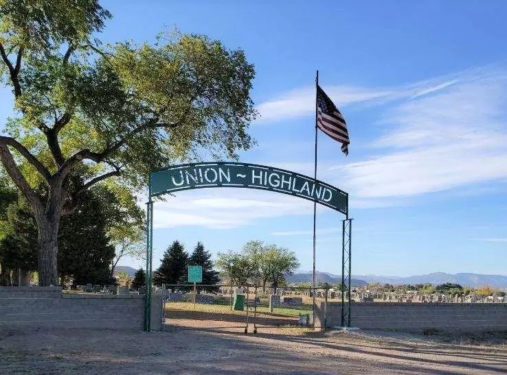 Union Highland Entrance